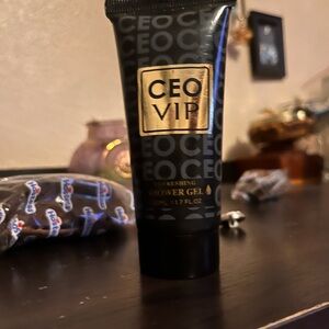 Black and Gold Shower Gel